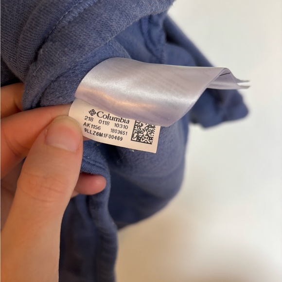 Columbia Blue Cowl Neck Pullover Sweatshirt Woman’s Size Small - Picture 7 of 7